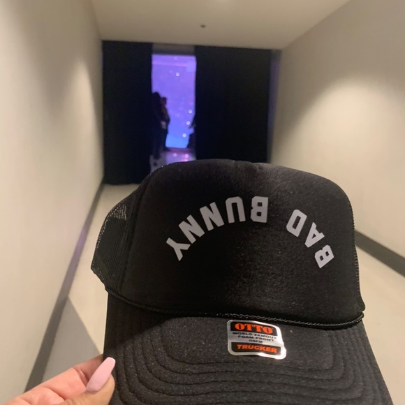 Bad Bunny Authentic Black Cap from 2024 Concert at Crypto - Picture 3 of 4